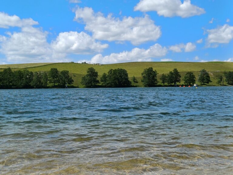 Suwalszczyzna – Kraina łagodnych wzgórz. Jak lodowiec ukształtował pagórkowaty krajobraz?